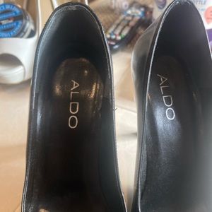 ALDO pump black heels
